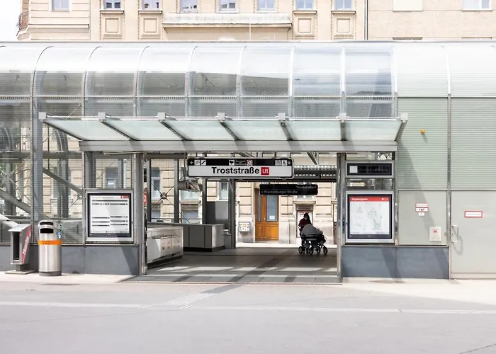 Kingsize Station Apartment